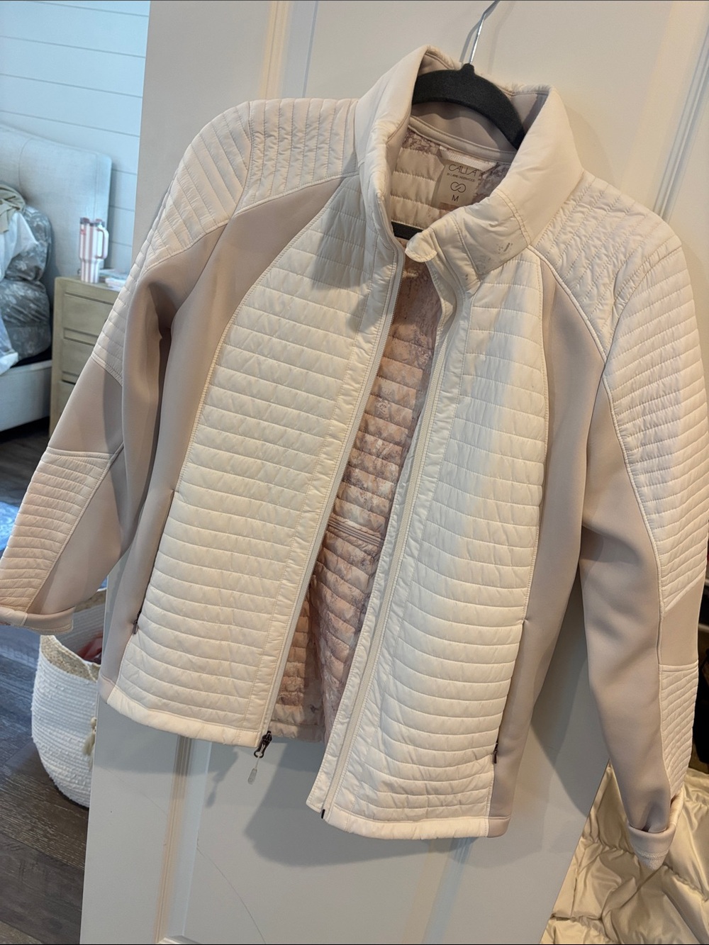 Women's Quilted Cream Jacket - Lightweight Layering